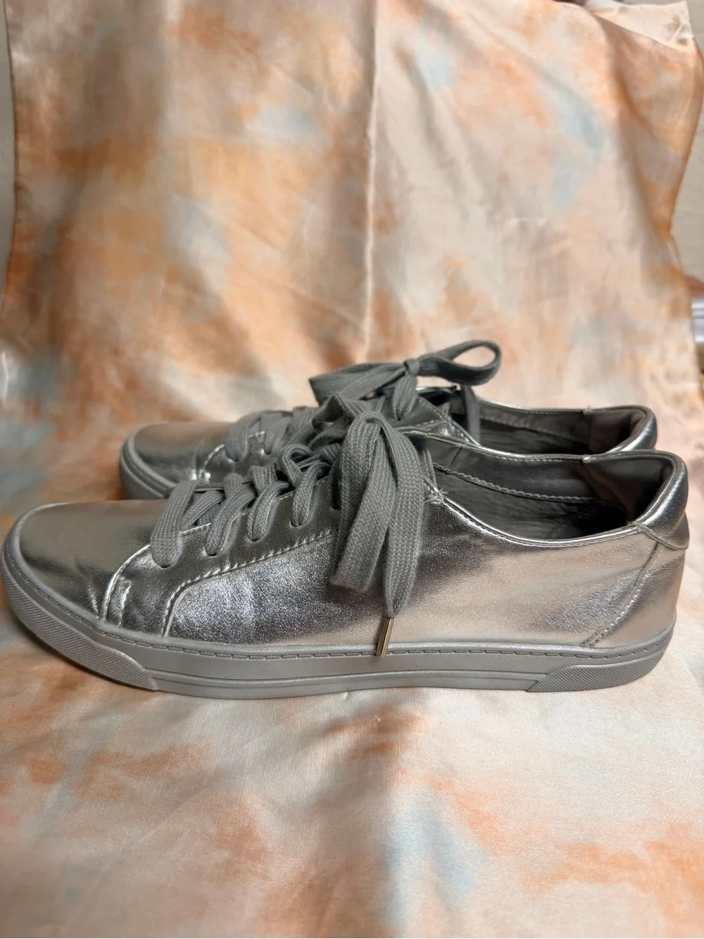 DV by Dolce Vita Sammy Metallic Silver Low-Top Lace-Up Sneakers
